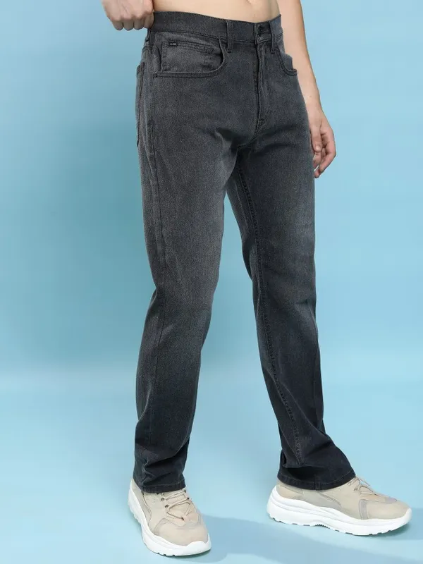  Highlander Men Grey Straight Fit Jeans