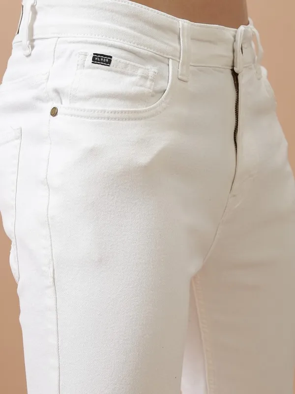 Purple By Highlander Men White Tapered Fit Stretchable Jeans