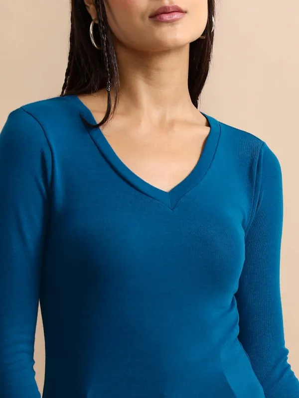 Solid Fitted Top