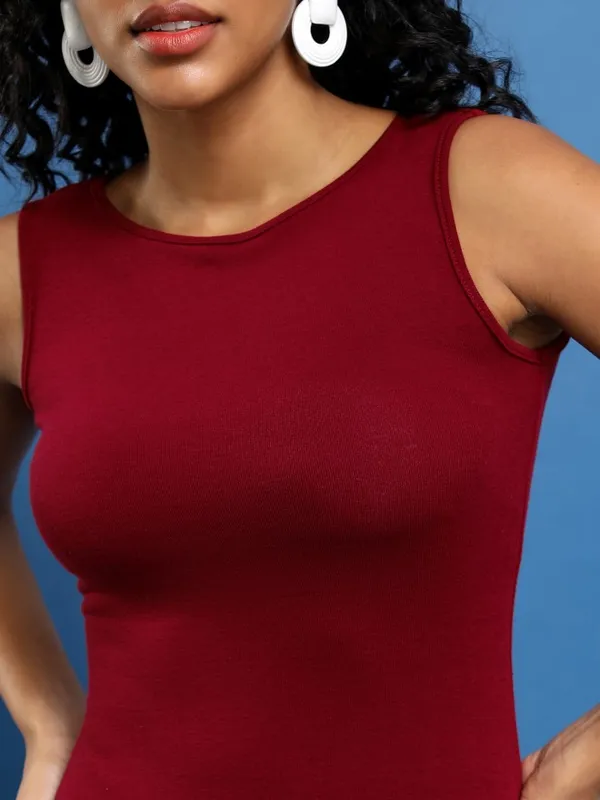  Tokyo Talkies Women Maroon Solid Sheath Dresses