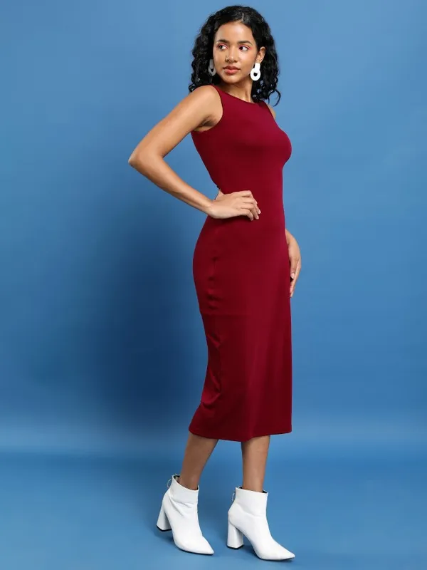  Tokyo Talkies Women Maroon Solid Sheath Dresses