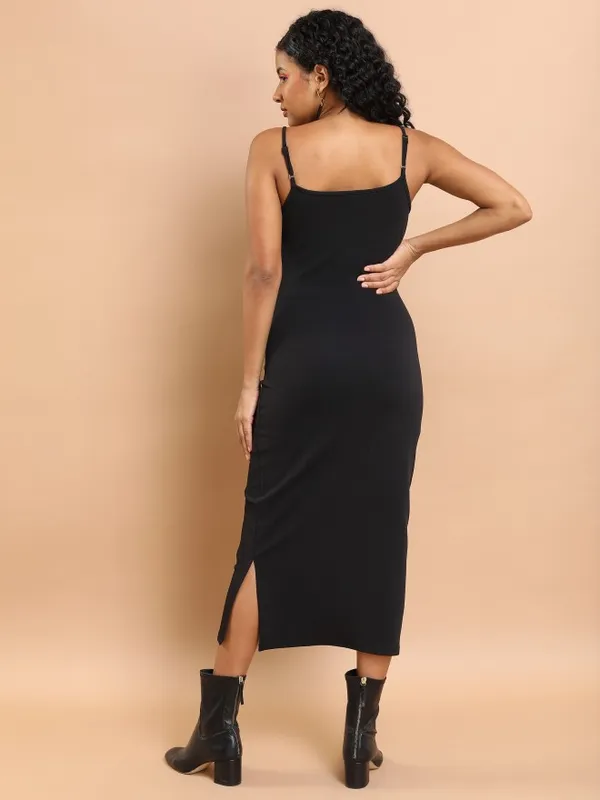  Tokyo Talkies Women Black Solid Sheath Dresses