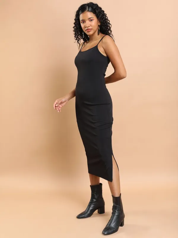  Tokyo Talkies Women Black Solid Sheath Dresses