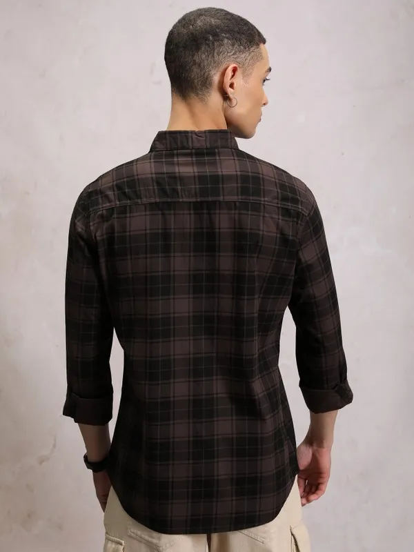  Highlander Men Brown Checked Slim Fit Casual Shirts