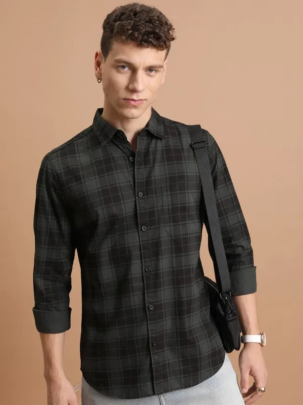 Men Slim Fit Casual Shirt