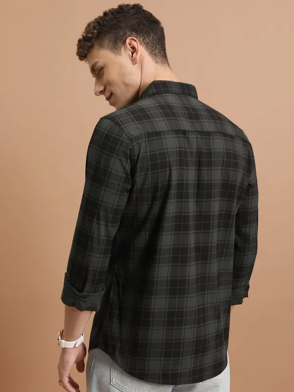 Men Slim Fit Casual Shirt