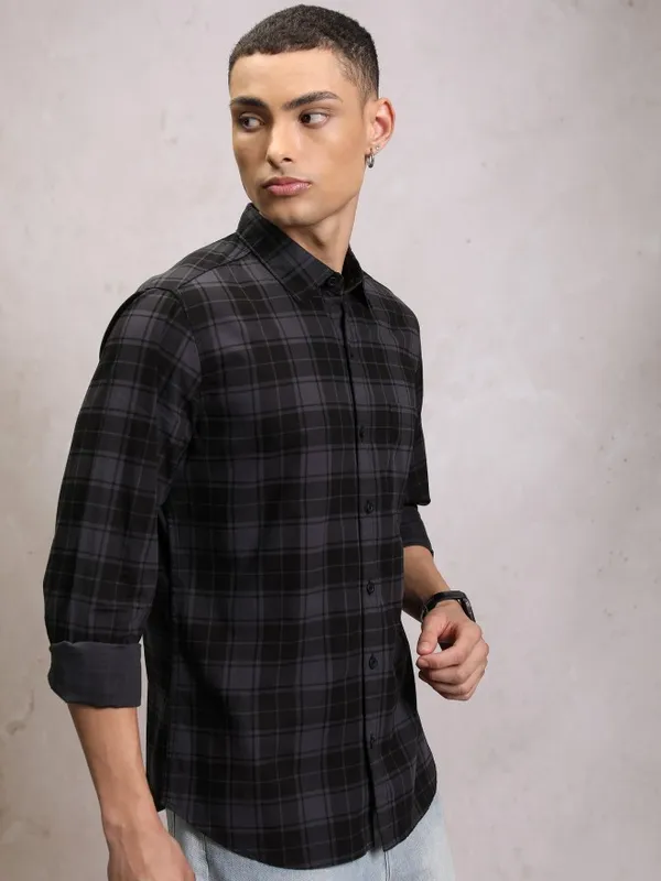 Men Slim Fit Casual Shirt