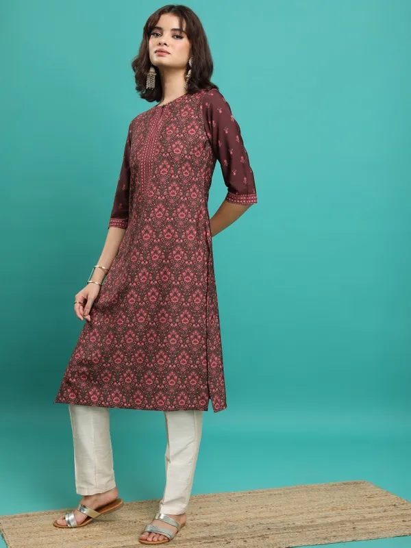  Ketch Women Maroon Printed Straight Kurtas