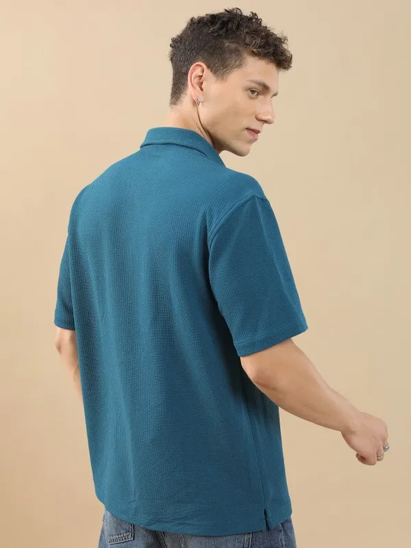 Highlander Men Teal Solid Oversized Fit Casual Shirt