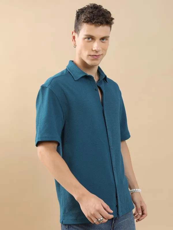 Highlander Men Teal Solid Oversized Fit Casual Shirt
