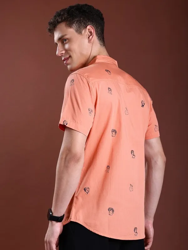 Highlander Men Orange Printed Slim Fit Casual Shirt