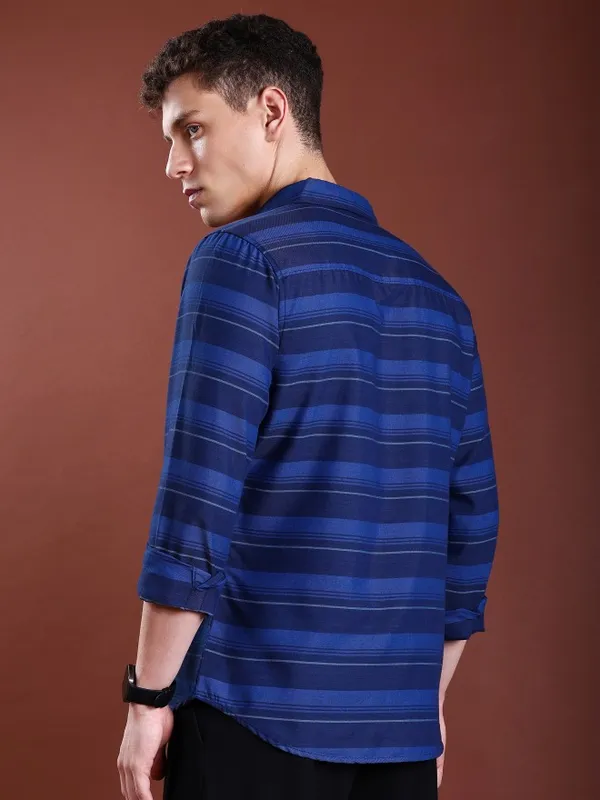  Highlander Men Navy Blue Striped Slim Fit Casual Shirts