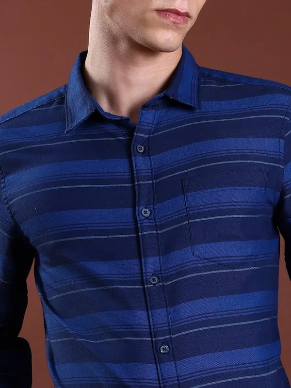 Highlander Men Navy Blue Striped Slim Fit Casual Shirts