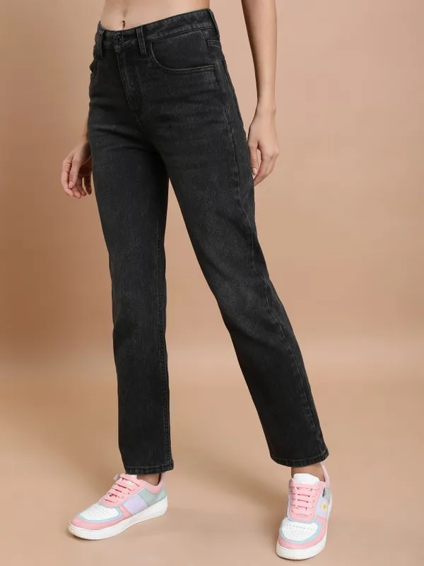  Tokyo Talkies Women Grey Straight Fit Clean Look Jeans