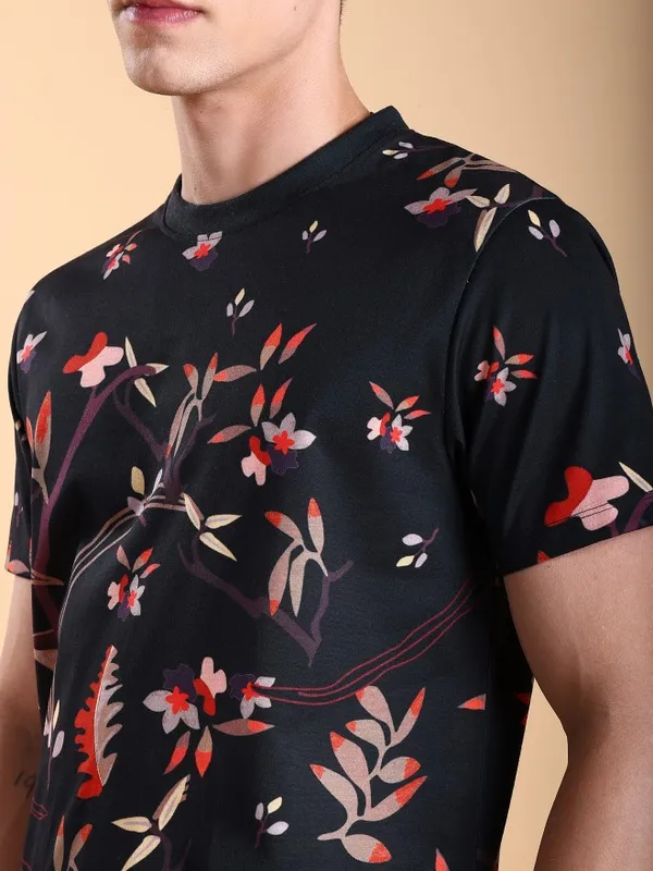 Men Printed Round Neck T-Shirt