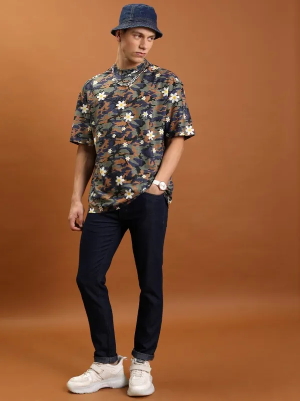 Men Printed Slim Fit T-Shirt