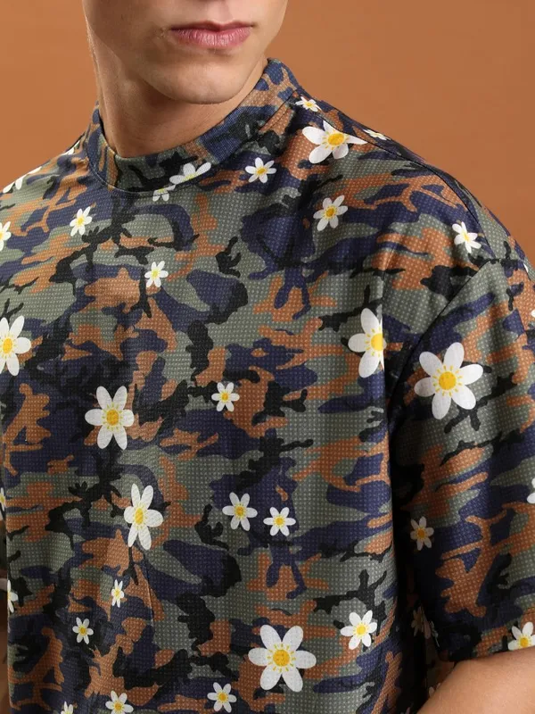 Men Printed Slim Fit T-Shirt