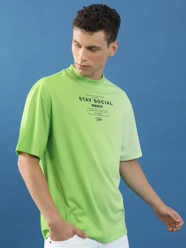 Men Solid Oversized Fit T-Shirt