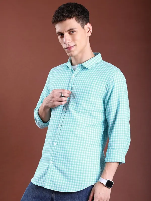 Men Slim Fit Casual Shirt