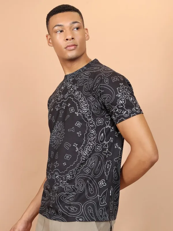  Highlander Men Black Printed Round Neck T-Shirts