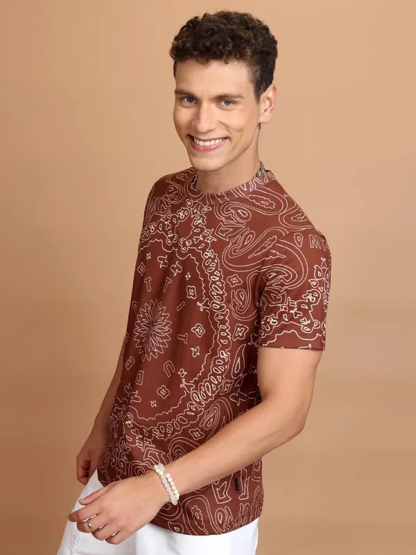  Highlander Men Brown Printed Round Neck T-Shirts