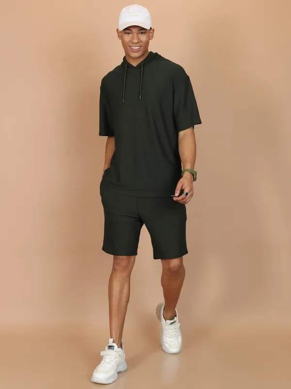 Highlander Men Olive Solid Oversized Fit T-Shirt