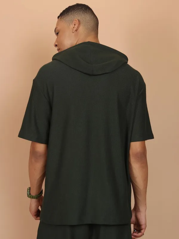 Highlander Men Olive Solid Oversized Fit T-Shirt