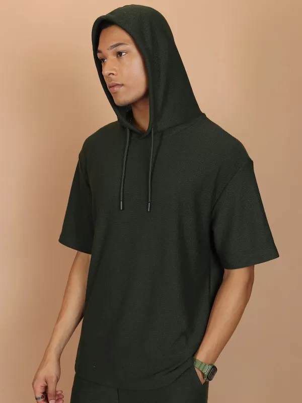 Highlander Men Olive Solid Oversized Fit T-Shirt