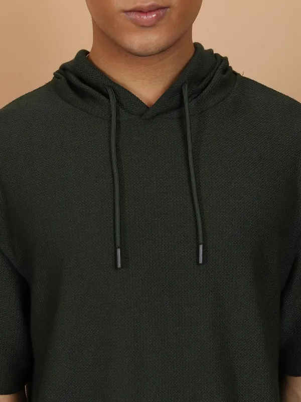 Highlander Men Olive Solid Oversized Fit T-Shirt