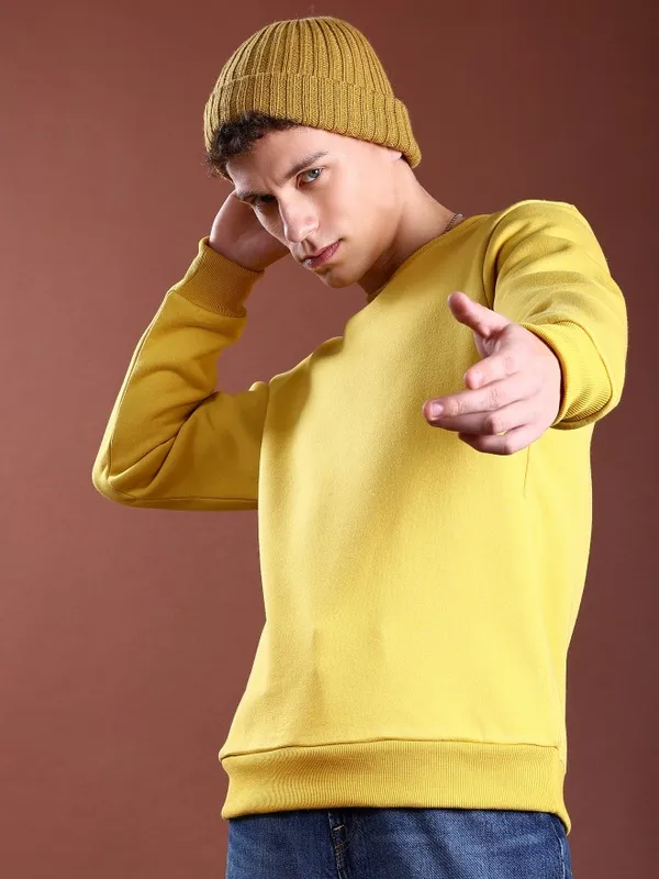  Ketch Men Yellow Round Neck Pullover Sweatshirts