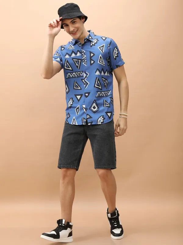 Men Slim Fit Casual Shirt