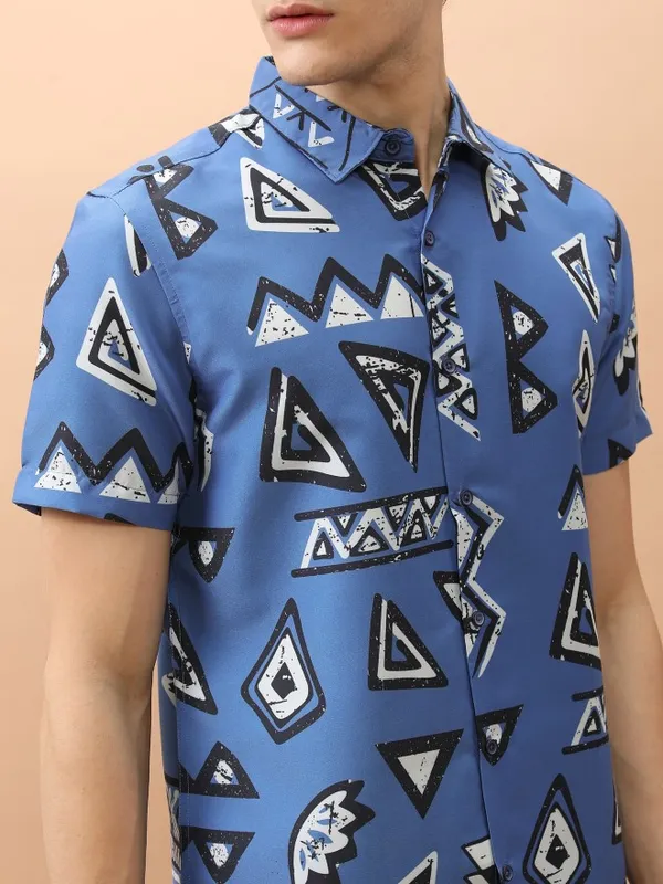 Men Slim Fit Casual Shirt