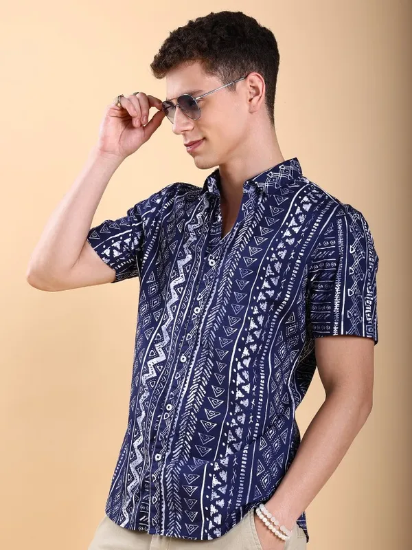 Highlander Men Navy Blue Printed Slim Fit Casual Shirts