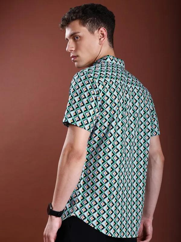 Highlander Men Green Printed Slim Fit Casual Shirt