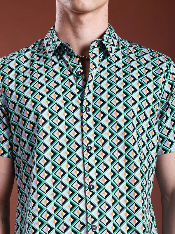 Highlander Men Green Printed Slim Fit Casual Shirt