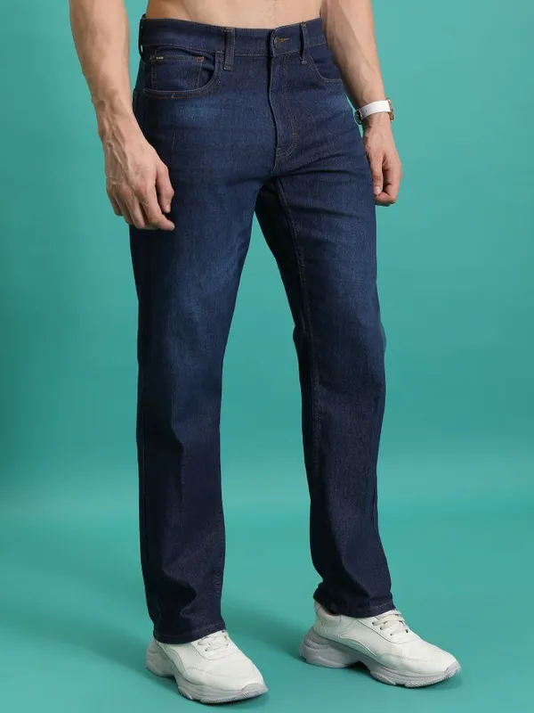  Highlander Men Blue Straight Fit Clean Look Jeans