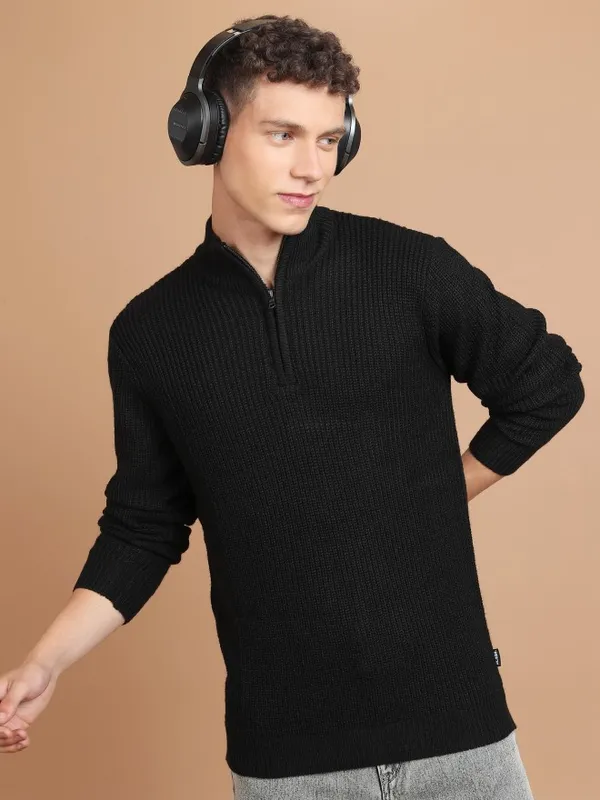Men Solid Sweater