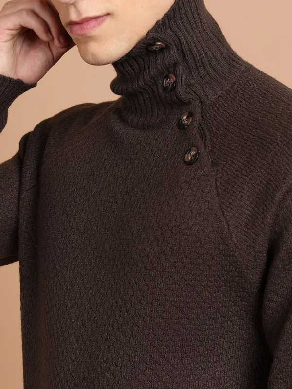 Highlander Men Brown Turtle Neck Pullover Sweater