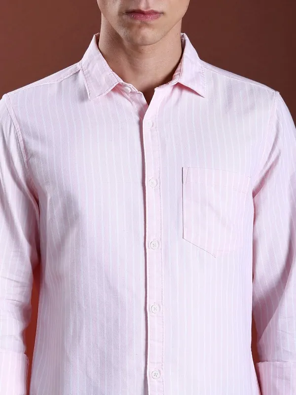  Highlander Men Pink Striped Slim Fit Casual Shirts