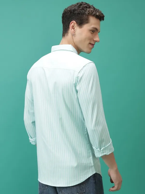  Highlander Men Green Striped Slim Fit Casual Shirts