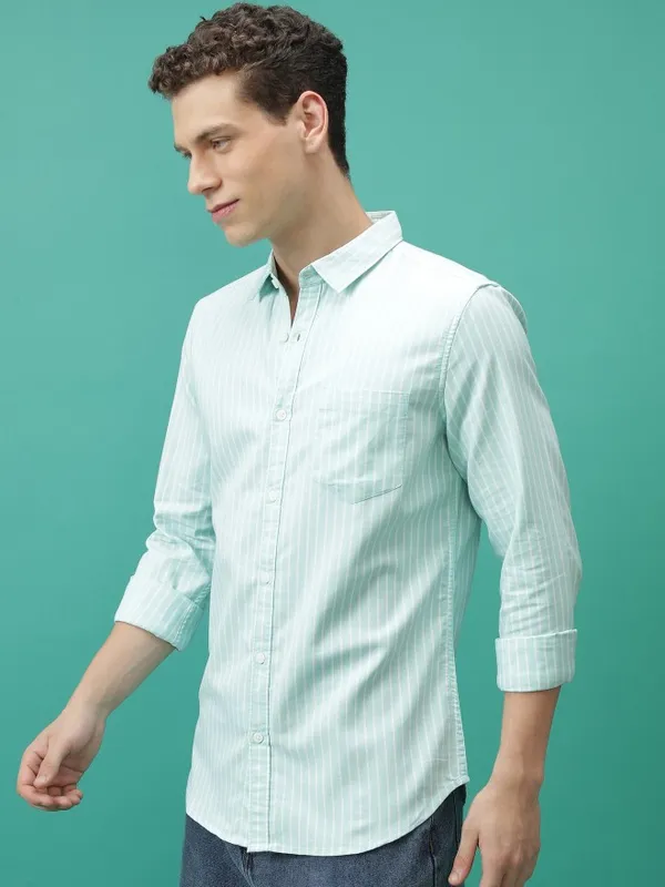  Highlander Men Green Striped Slim Fit Casual Shirts