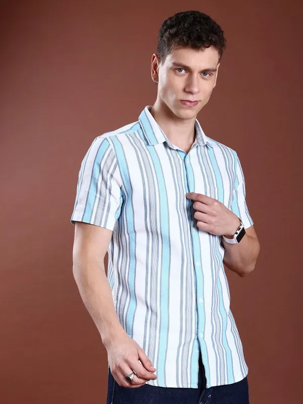  Highlander Men White Striped Slim Fit Casual Shirts