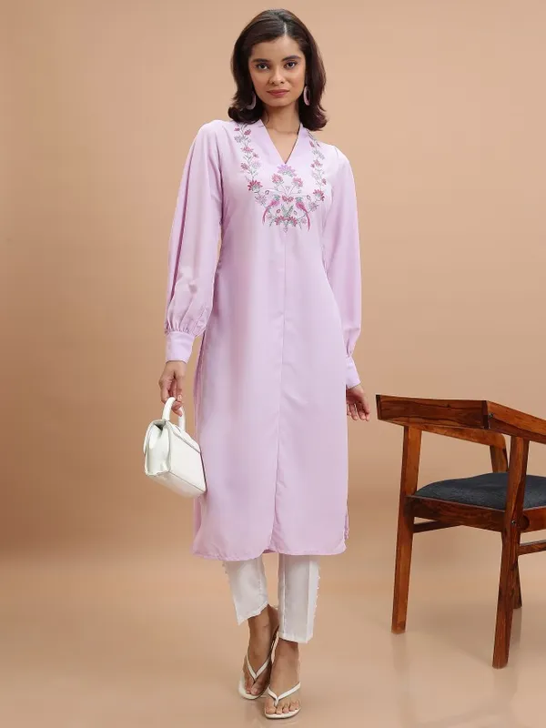  Vishudh  Women Lavender Embroidered Straight Kurtas