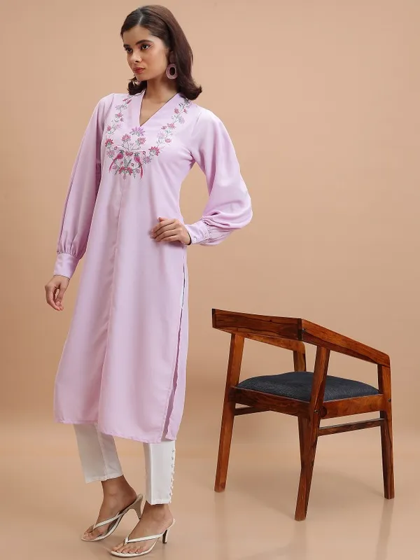  Vishudh  Women Lavender Embroidered Straight Kurtas
