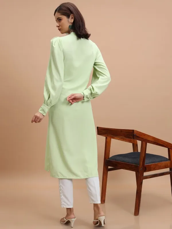  Vishudh  Women Green Embroidered Straight Kurtas