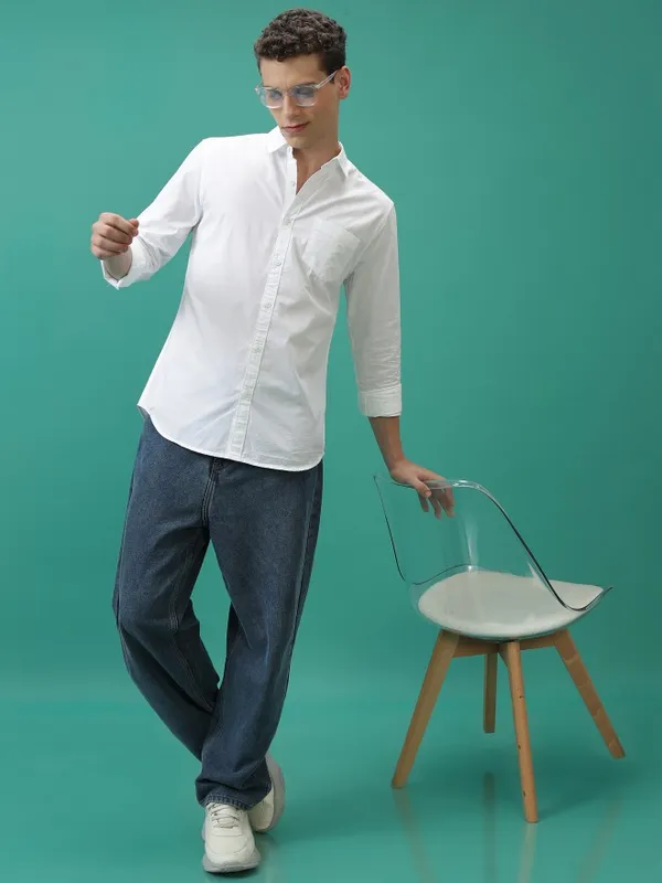  Ketch Men White Solid Slim Fit Casual Shirts