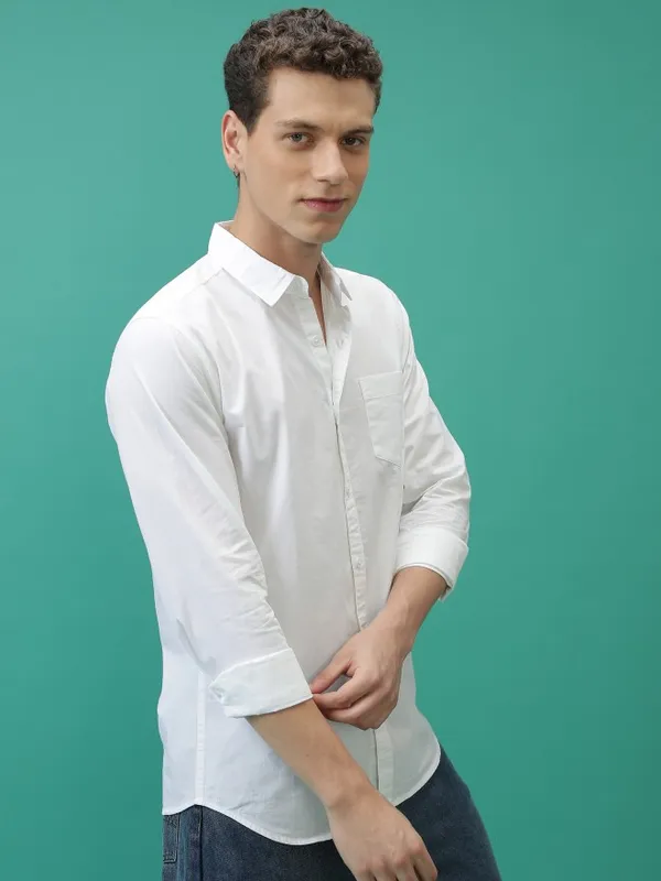  Ketch Men White Solid Slim Fit Casual Shirts