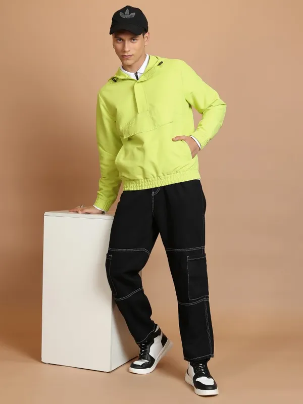  Highlander Men Green Solid Bomber Jackets