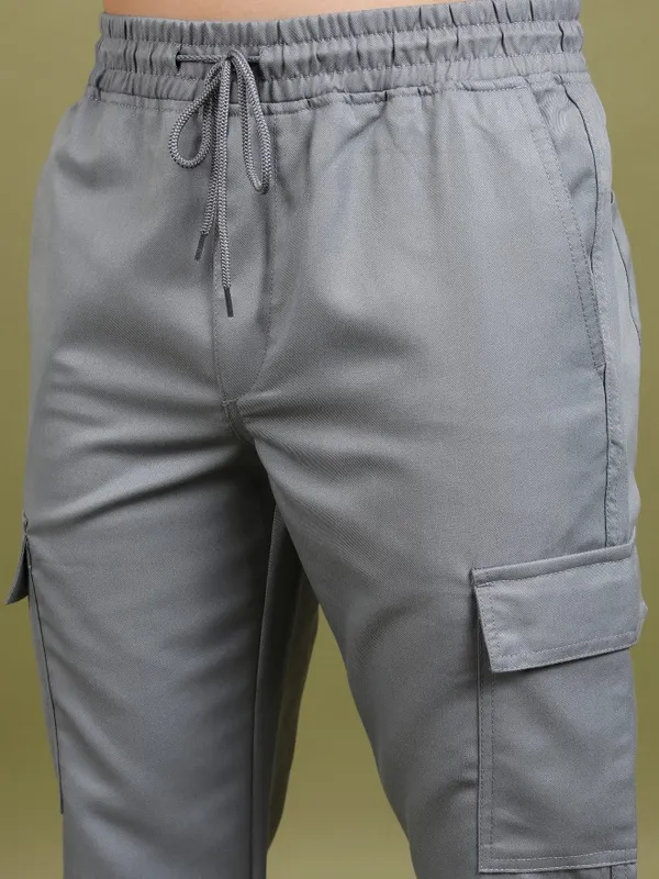  Highlander Men Grey Regular Fit Solid Casual Trousers