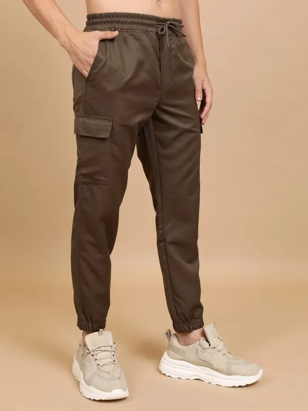  Highlander Men Brown Regular Fit Solid Casual Trousers